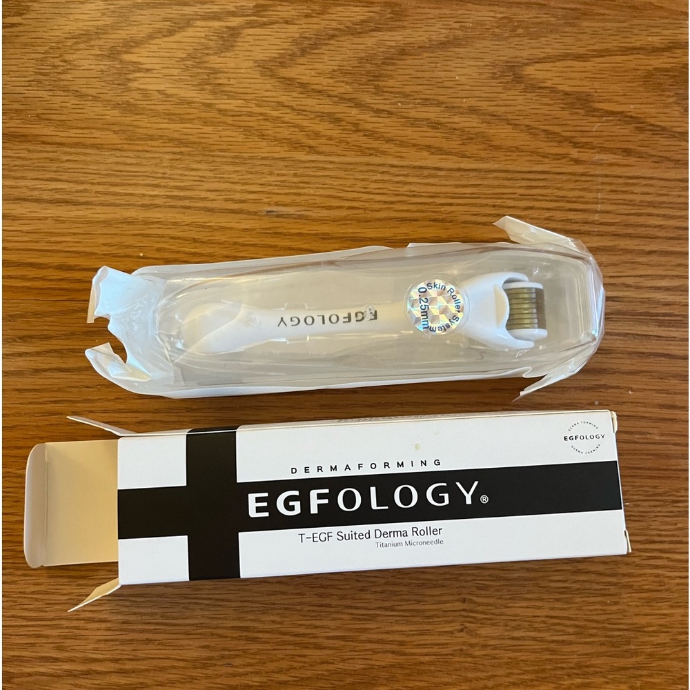 (South Korea) T-EGF MTS Ampoule and Suited Derma Roller